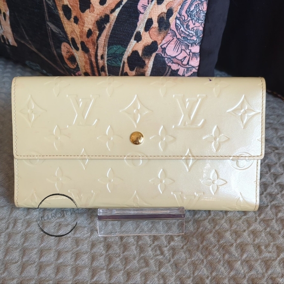 Louis Vuitton Handbags - Louis Vuitton Vernis Porte Tresor International